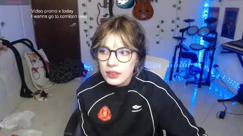 Snapshot of lovely_cass chatting on 11-26-25, 05:30 Cassie online show from 11-26-25, 05:30