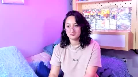 Chloe online show from 01-16-25, 05:33