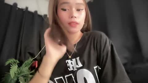 lovely_cittie18 online show from 03-05-26, 01:34