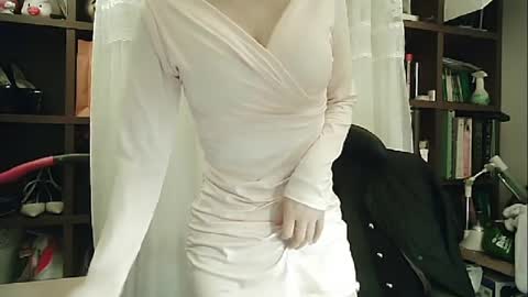 DANA KIM online show from 02-08-25, 05:08