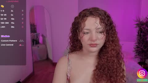 Snapshot of lovely_emma18 chatting on 04-27-26, 02:04 Emma online show from 04-27-26, 02:04