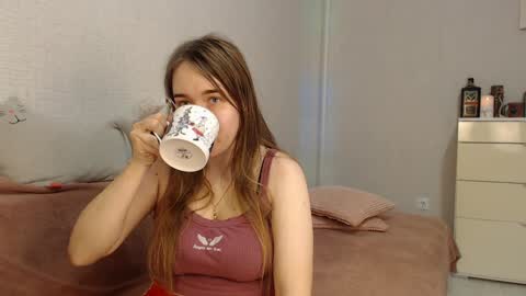 Lovely Hayley online show from 12-19-24, 09:06