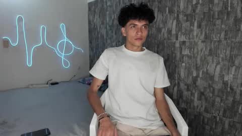 Snapshot of lovely_horny713 chatting on 04-25-26, 12:30 Salo online show from 04-25-26, 12:30