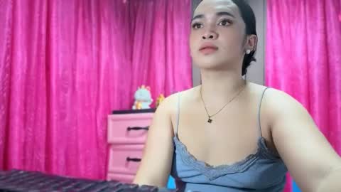 Snapshot of lovely_kurtny04 chatting on 12-04-25, 08:01 LOVE online show from 12-04-25, 08:01