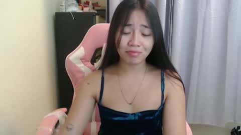 lovely_leah23 online show from 10-08-25, 05:16