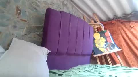 Snapshot of lovely_maia chatting on 12-21-25, 03:19 Maya online show from 12-21-25, 03:19