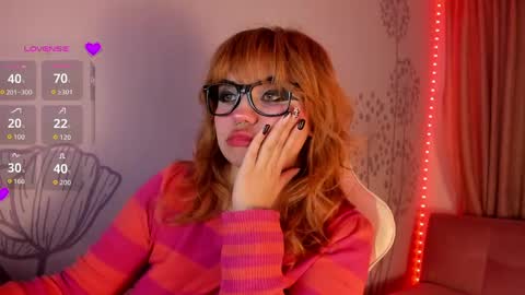 Snapshot of lovely_paris_01 chatting on 05-05-26, 06:10 Paris Rose online show from 05-05-26, 06:10