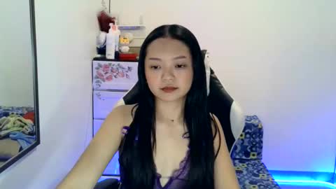 lovely_slutty online show from 12-22-25, 03:42