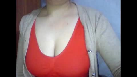 Snapshot of lovely_sweet_girl chatting on 02-15-25, 10:21 katrina follow me guys online show from 02-15-25, 10:21