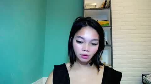 Snapshot of lovely_thea_xoxo chatting on 07-21-26, 04:04 Thea online show from 07-21-26, 04:04
