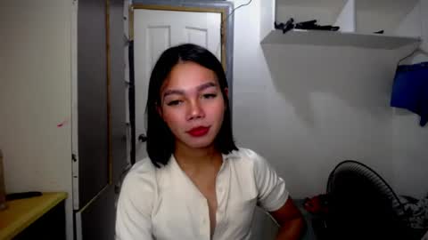 Snapshot of lovely_thea_xoxo chatting on 07-25-26, 08:56 Thea online show from 07-25-26, 08:56