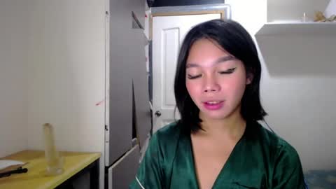 Snapshot of lovely_thea_xoxo chatting on 07-27-26, 04:19 Thea online show from 07-27-26, 04:19