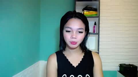 Snapshot of lovely_thea_xoxo chatting on 07-28-26, 05:47 Thea online show from 07-28-26, 05:47