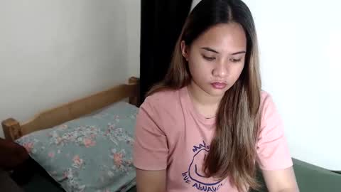 Axel online show from 12-23-25, 01:25