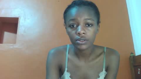 Lovely yvonne online show from 10-11-25, 02:59