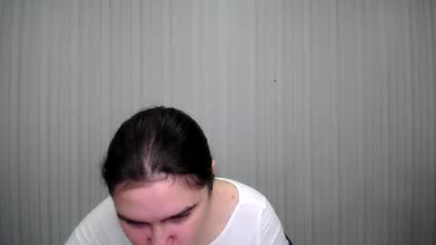 Snapshot of lovelyangel_xx chatting on 12-10-24, 09:23 lovelyangel_xx online show from 12-10-24, 09:23