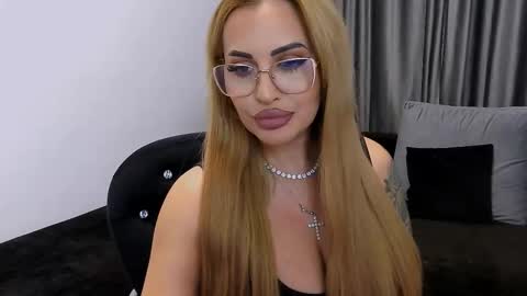 PrAllinXXXa online show from 11-24-25, 12:10