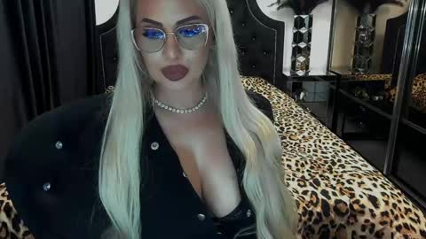 PrAllinXXXa online show from 04-22-26, 10:22