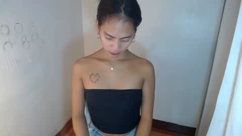 Snapshot of lovelycarmilla chatting on 09-26-25, 10:47 Carnilla online show from 09-26-25, 10:47