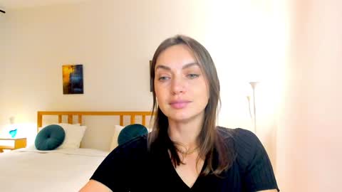 Mia online show from 12-11-24, 07:36