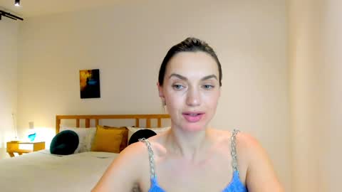 Mia online show from 12-17-24, 02:22