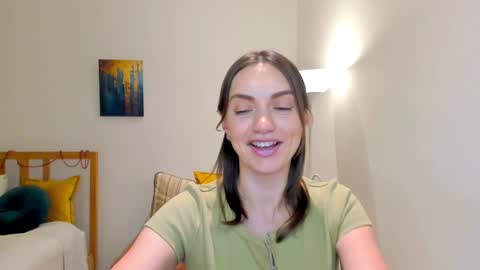 Mia online show from 12-29-24, 05:44