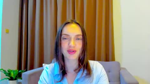 Mia online show from 09-22-25, 01:02