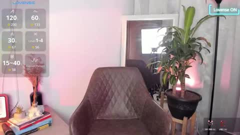 Snapshot of lovelygirl45 chatting on 10-30-25, 02:13 Valerie online show from 10-30-25, 02:13