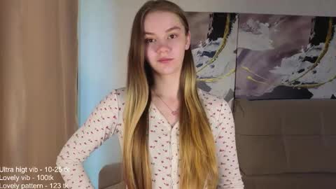 lovelygracee online show from 10-28-25, 01:25