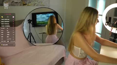 lovelygracee online show from 06-18-26, 04:22