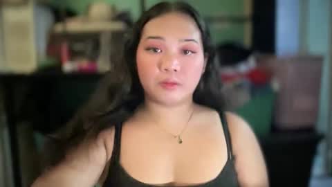 Snapshot of lovelyhot_christinexx chatting on 12-16-25, 06:57 Christine online show from 12-16-25, 06:57