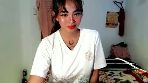 Snapshot of lovelykayleexx chatting on 05-30-26, 09:17 ara online show from 05-30-26, 09:17