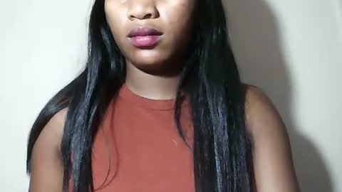 lovelylarra online show from 04-18-26, 07:58