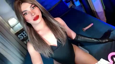 lovelymiss_shyna11 online show from 01-06-26, 10:30