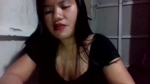 Snapshot of lovelymocha27 chatting on 10-10-25, 10:25 lovelymocha27s online show from 10-10-25, 10:25
