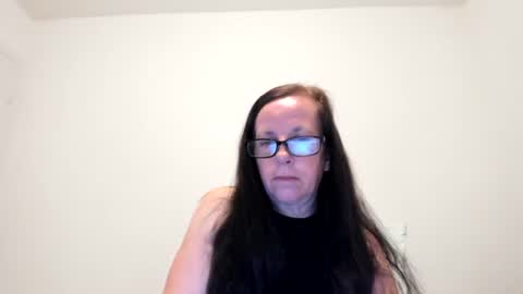 Snapshot of lovelypeachgoddess chatting on 03-15-26, 04:51 Loving Peach Goddess online show from 03-15-26, 04:51