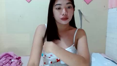 Snapshot of lovelypetitebigcock chatting on 09-29-25, 12:21 lovelypetitebigcock online show from 09-29-25, 12:21