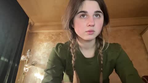Snapshot of lovelysilk_63 chatting on 01-18-26, 10:19 ELA online show from 01-18-26, 10:19