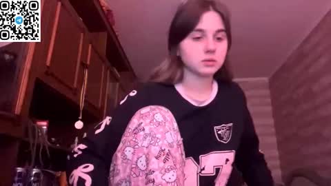 Snapshot of lovelysilk_63 chatting on 02-19-26, 08:32 ELA online show from 02-19-26, 08:32