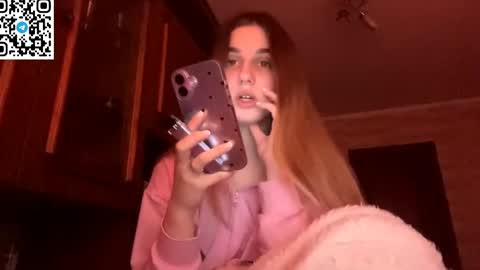 Snapshot of lovelysilk_63 chatting on 03-19-26, 02:21 ELA online show from 03-19-26, 02:21