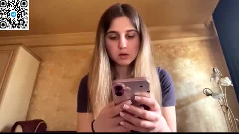 Snapshot of lovelysilk_63 chatting on 03-27-26, 10:04 ELA online show from 03-27-26, 10:04