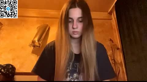 Snapshot of lovelysilk_63 chatting on 03-31-26, 07:03 ELA online show from 03-31-26, 07:03