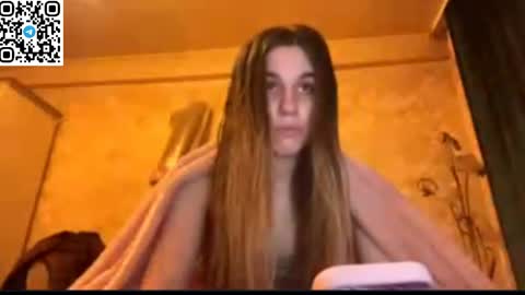 Snapshot of lovelysilk_63 chatting on 04-13-26, 06:35 ELA online show from 04-13-26, 06:35