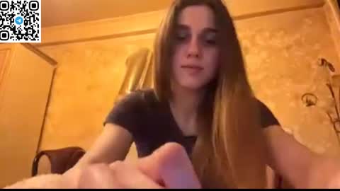 Snapshot of lovelysilk_63 chatting on 04-18-26, 07:58 ELA online show from 04-18-26, 07:58