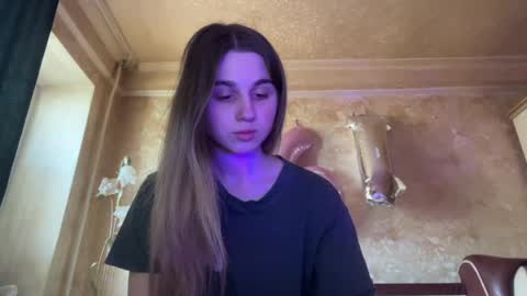 Snapshot of lovelysilk_63 chatting on 05-03-26, 07:14 ELA online show from 05-03-26, 07:14