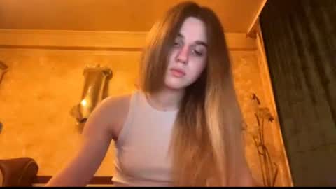 Snapshot of lovelysilk_63 chatting on 05-05-26, 06:38 ELA online show from 05-05-26, 06:38