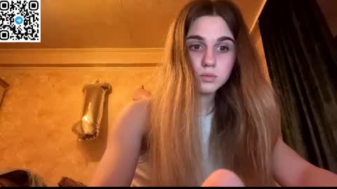 Snapshot of lovelysilk_63 chatting on 05-20-26, 06:36 ELA online show from 05-20-26, 06:36