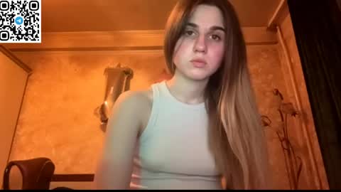 Snapshot of lovelysilk_63 chatting on 05-22-26, 06:57 ELA online show from 05-22-26, 06:57