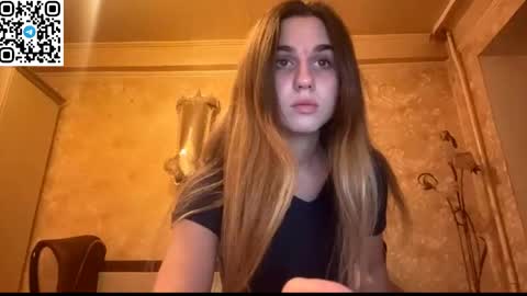 Snapshot of lovelysilk_63 chatting on 05-30-26, 06:49 ELA online show from 05-30-26, 06:49