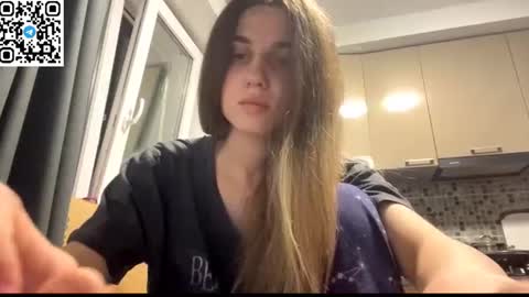 Snapshot of lovelysilk_63 chatting on 06-18-26, 06:56 ELA online show from 06-18-26, 06:56
